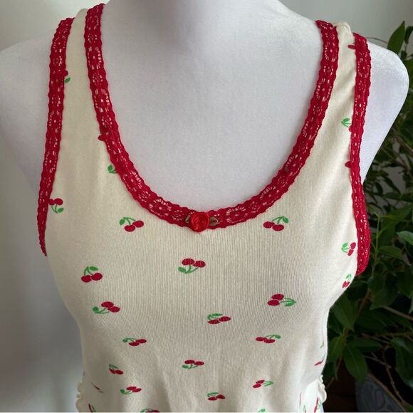 Love & Lazy Days Lacy Ruffled Cherry Crop Tank Top Women’s Size Large - Picture 2 of 6